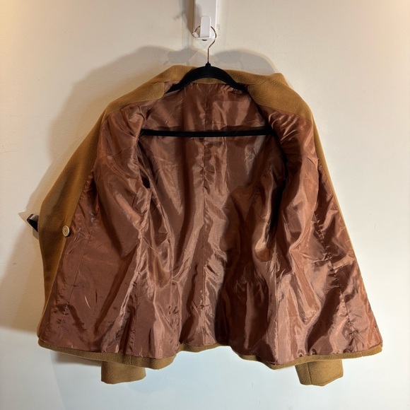 Unbranded Women's Tan Blazer with Buckle Detail Shoulder Pads Lined with Pockets - Picture 7 of 7